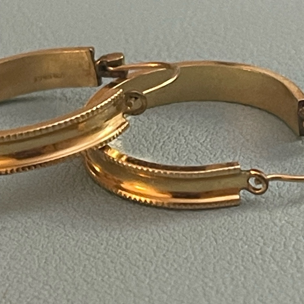 Elegant Gold VINTAGE Hoop Earrings